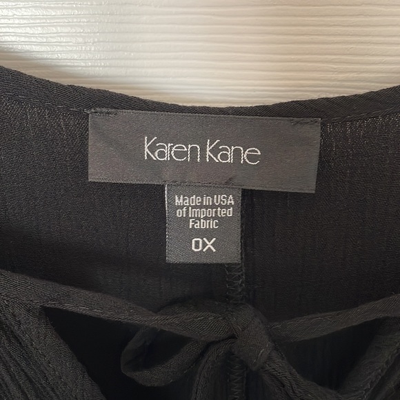 Karen Kane Black Short Sleeve Tie Front Peasant Top - Picture 3 of 4